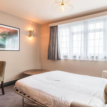 The Bell By Innkeeper'S Collection Aston Clinton Экстерьер фото