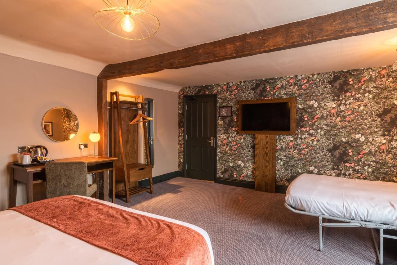 The Bell By Innkeeper'S Collection Aston Clinton Экстерьер фото