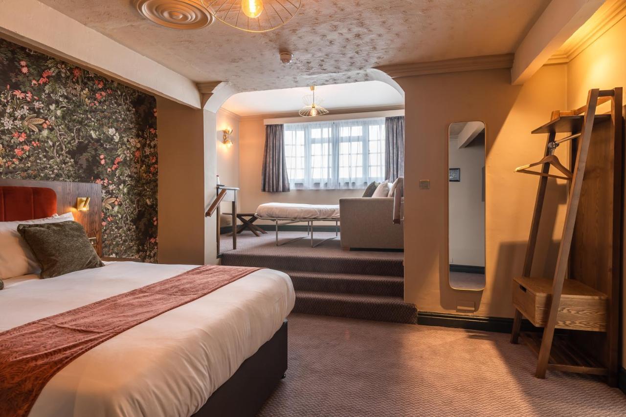 The Bell By Innkeeper'S Collection Aston Clinton Экстерьер фото