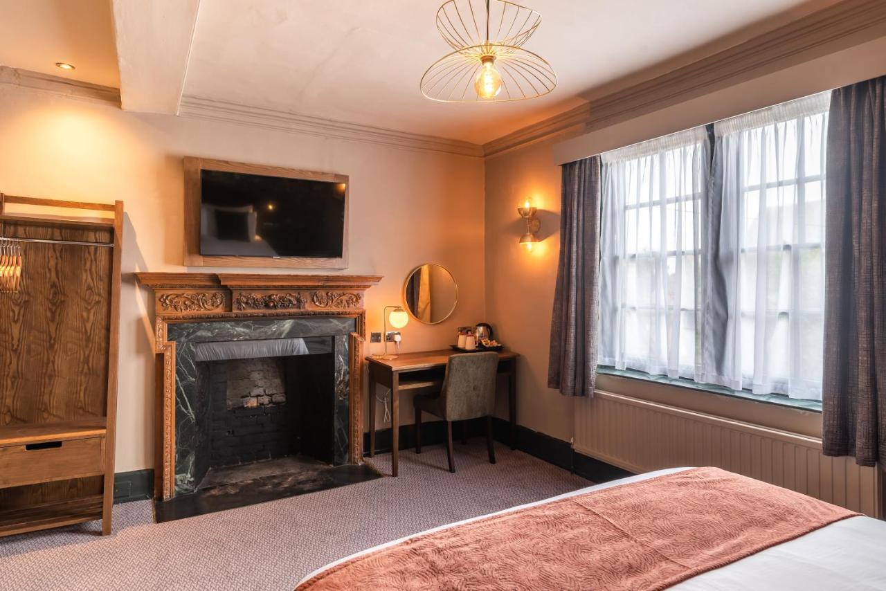 The Bell By Innkeeper'S Collection Aston Clinton Экстерьер фото