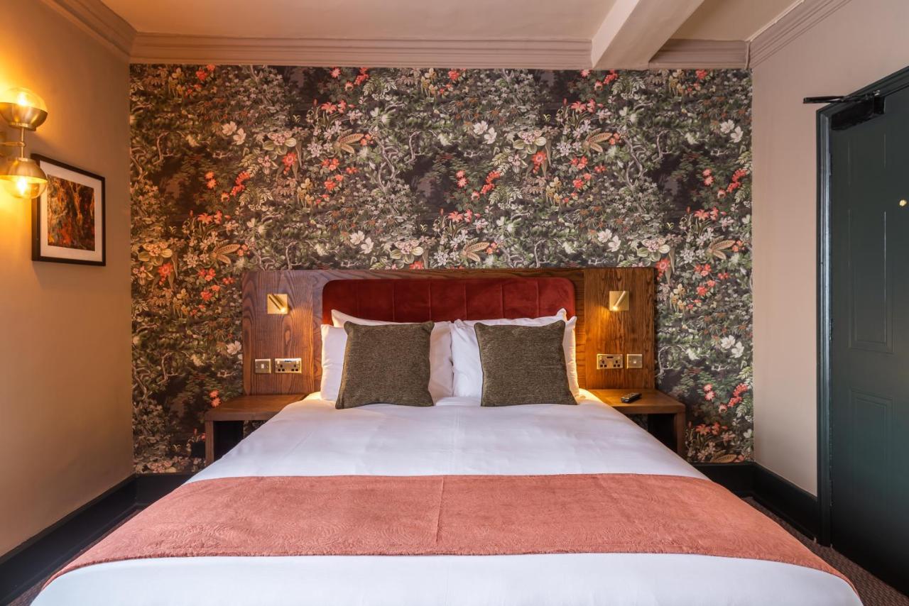 The Bell By Innkeeper'S Collection Aston Clinton Экстерьер фото