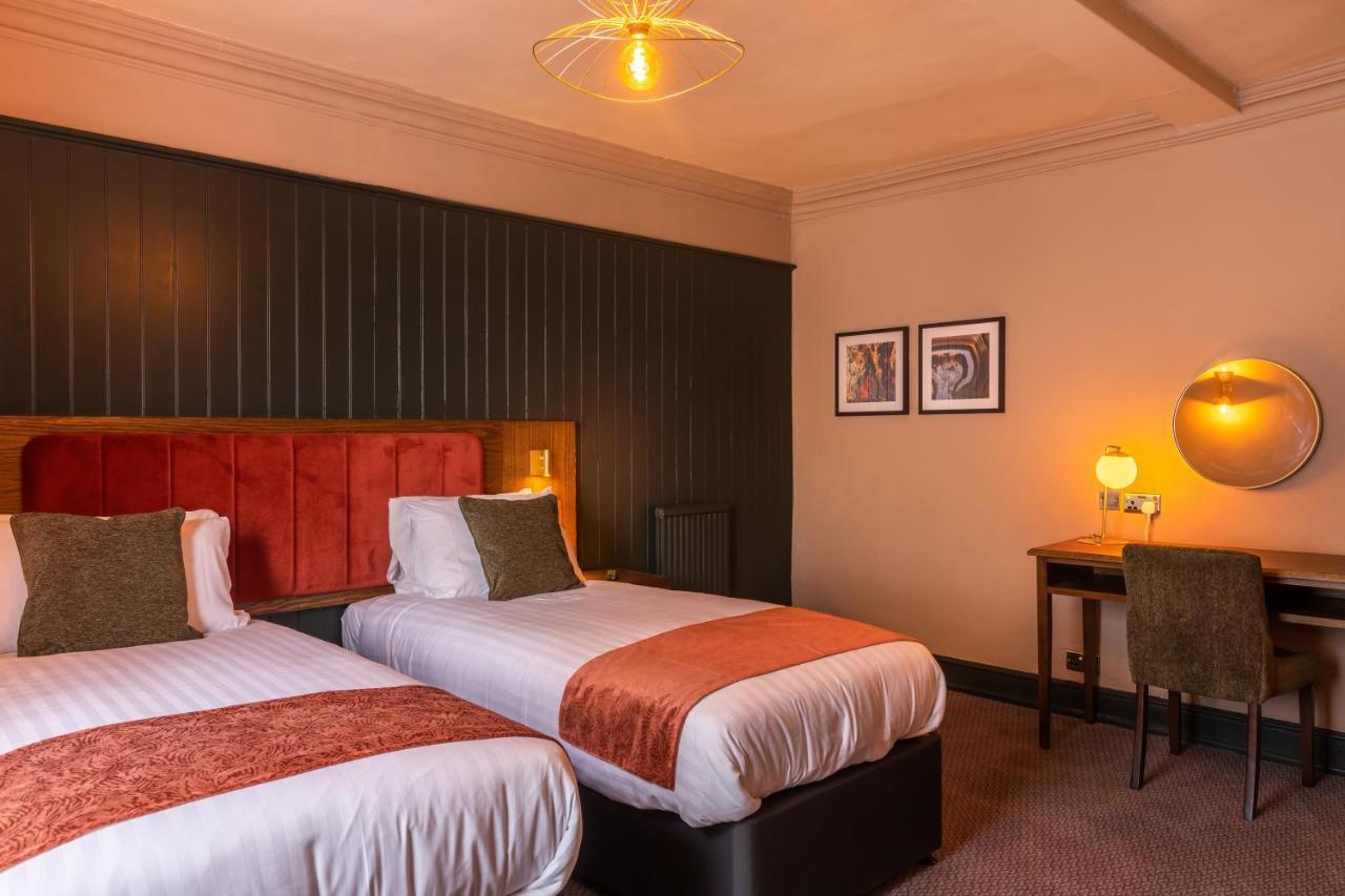 The Bell By Innkeeper'S Collection Aston Clinton Экстерьер фото